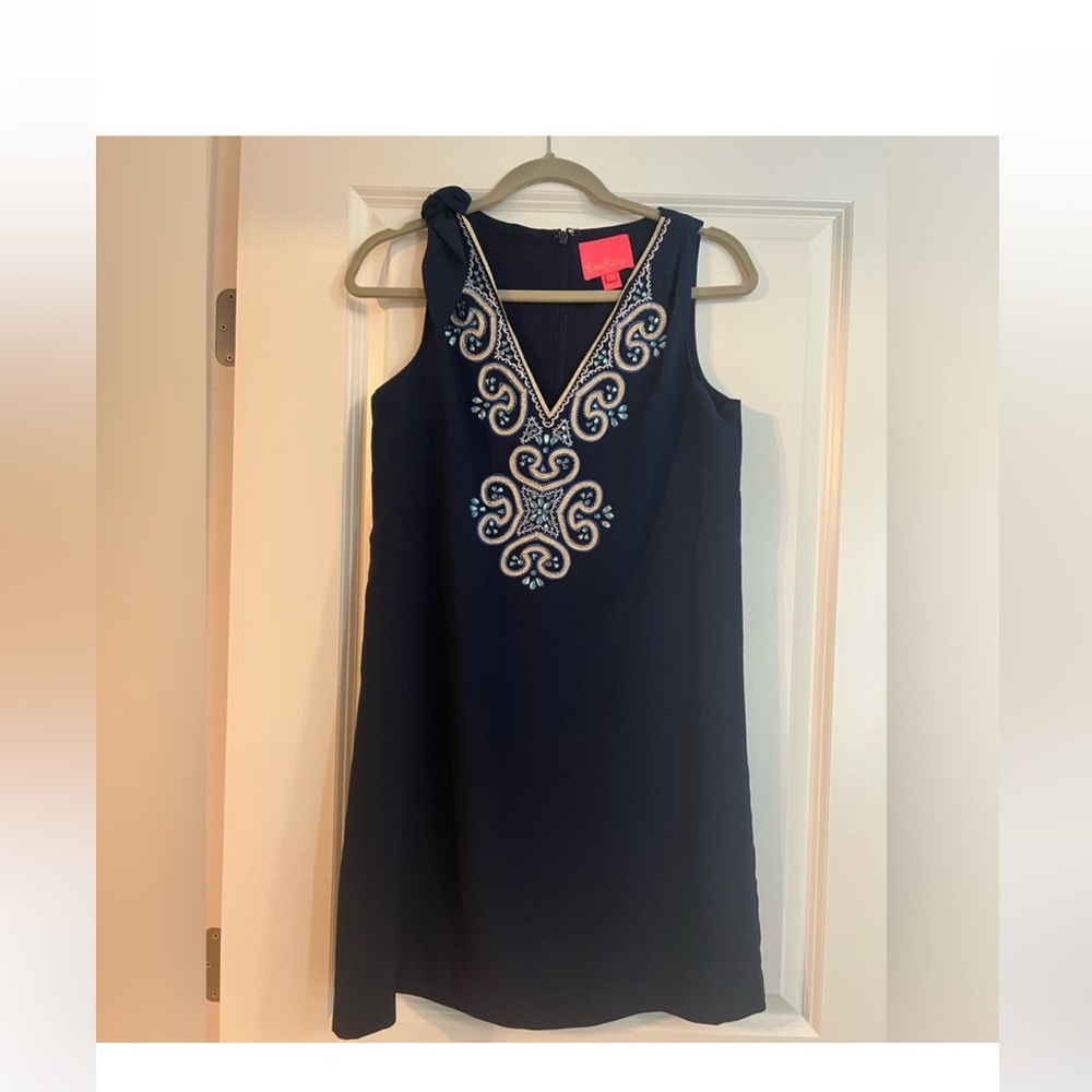 Lilly Pulitzer PENELOPE SHIFT DRESS
True Navy Embroidered